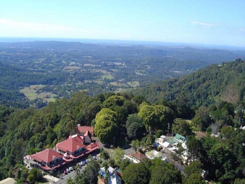 Montville Mountain Inn Exteriör bild